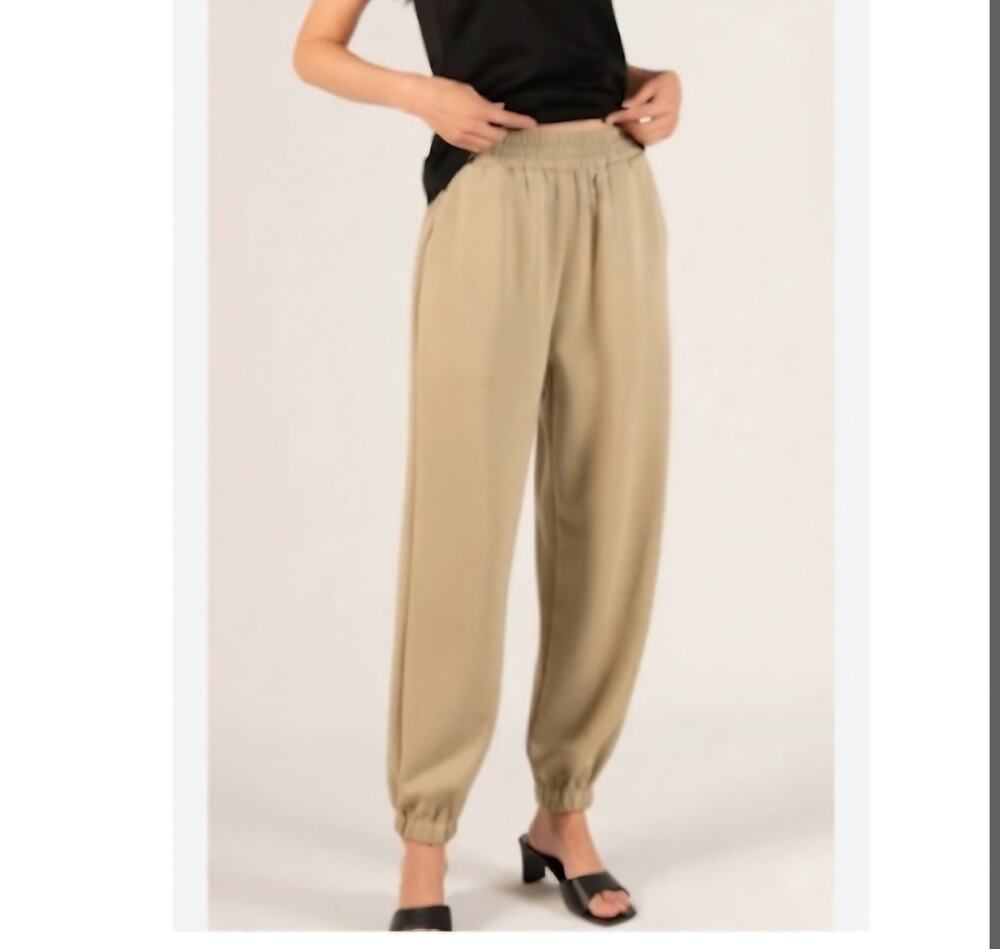 New beige pull on jogger pants size Small